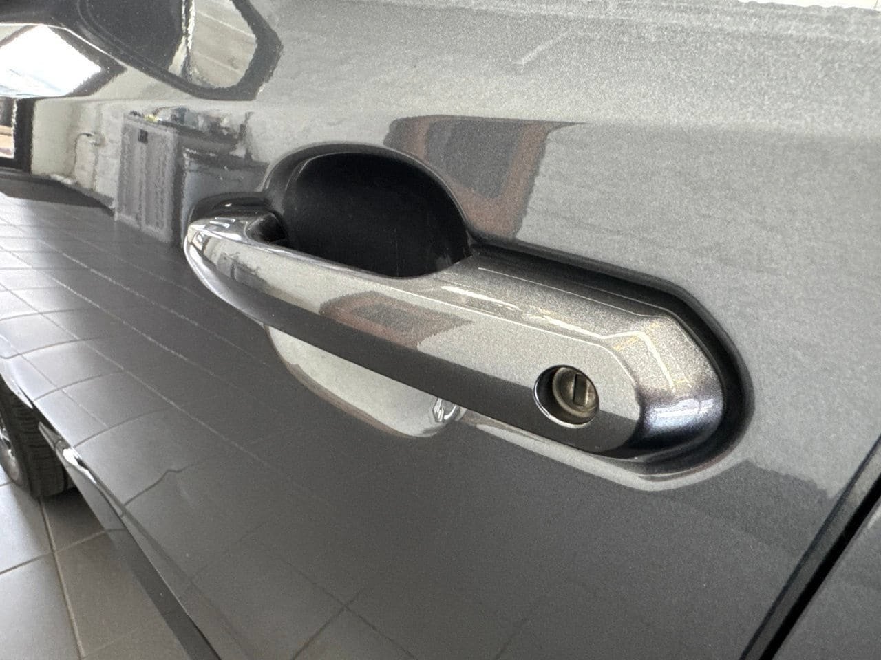 Used 2024 Toyota RAV4 XSE AWD/4WD image 13