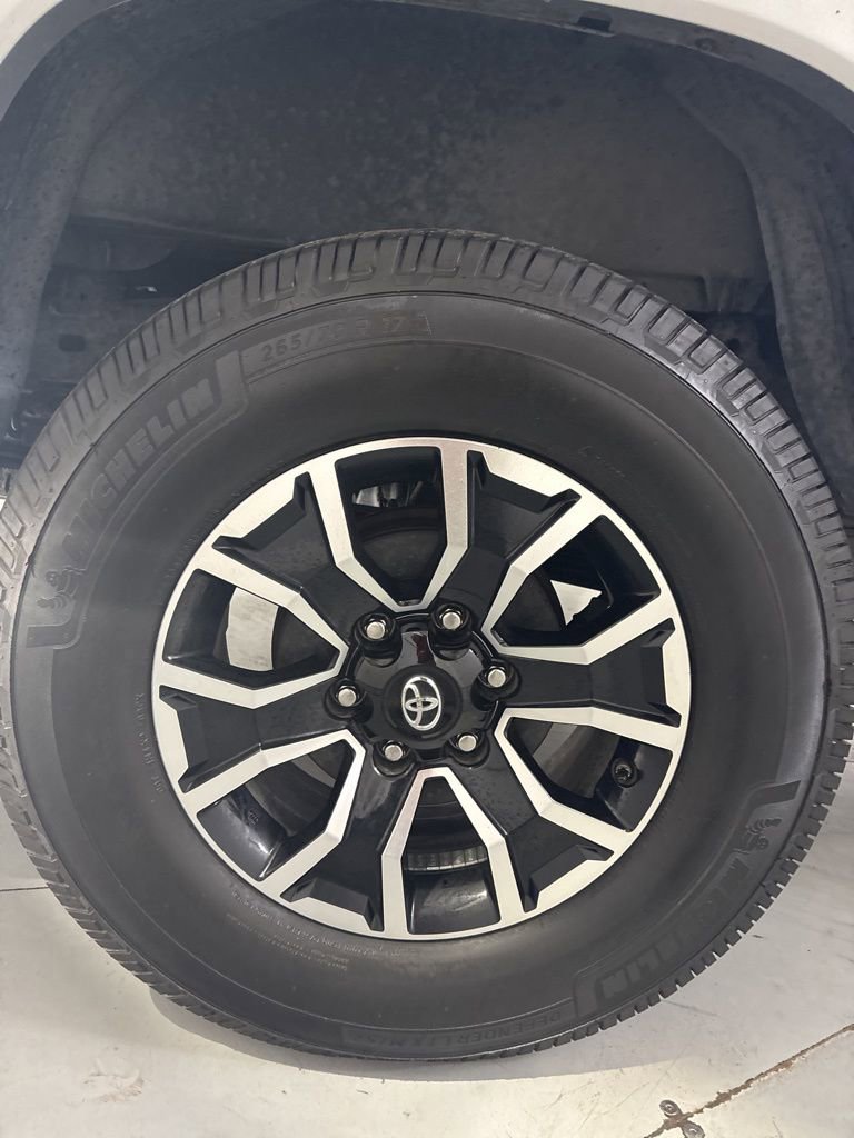 Used 2020 Toyota Tacoma TRD Sport w/ TRD Premium Sport Package image 11