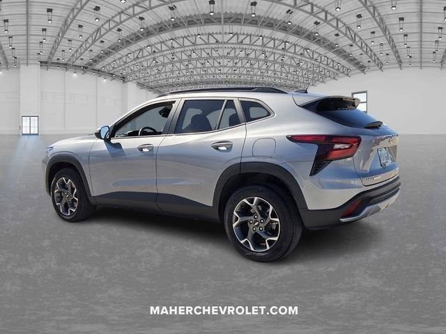 Used 2025 Chevrolet Trax LT w/ Driver Confidence Package image 5