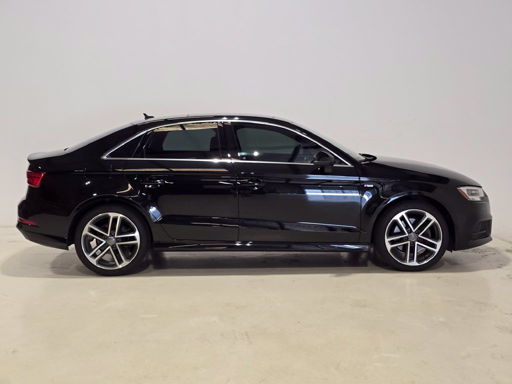 Used 2018 Audi A3 2.0T Premium Plus w/ Premium Plus Package FWD image 4