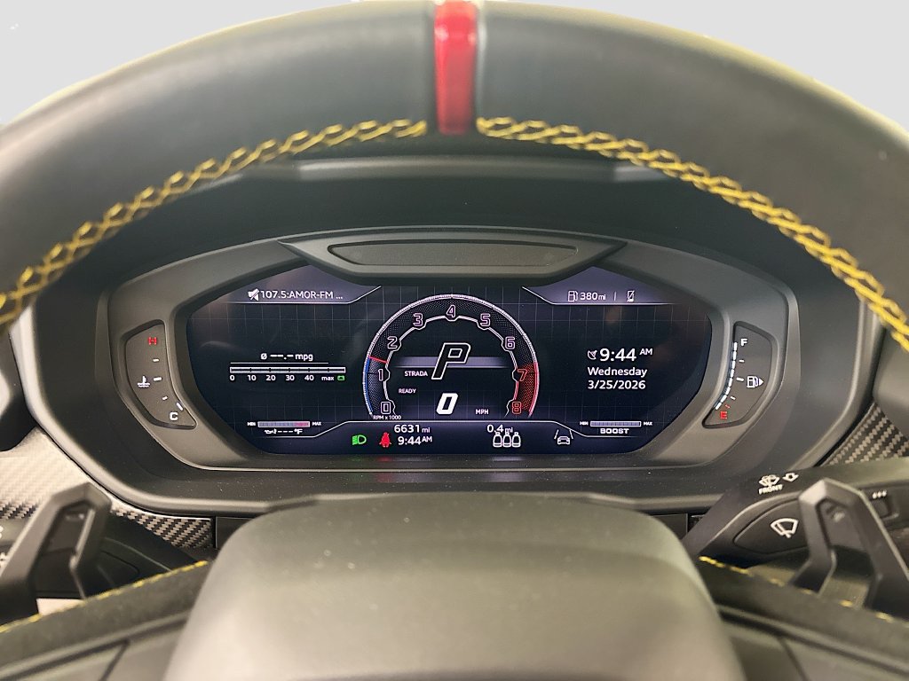 Used 2024 Lamborghini Urus Performante AWD/4WD image 10
