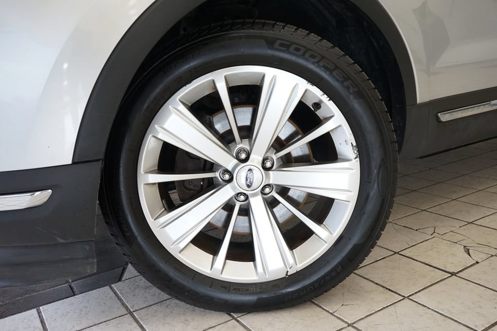Used 2019 Ford Explorer Limited w/ Class III Trailer Tow Package AWD/4WD image 57