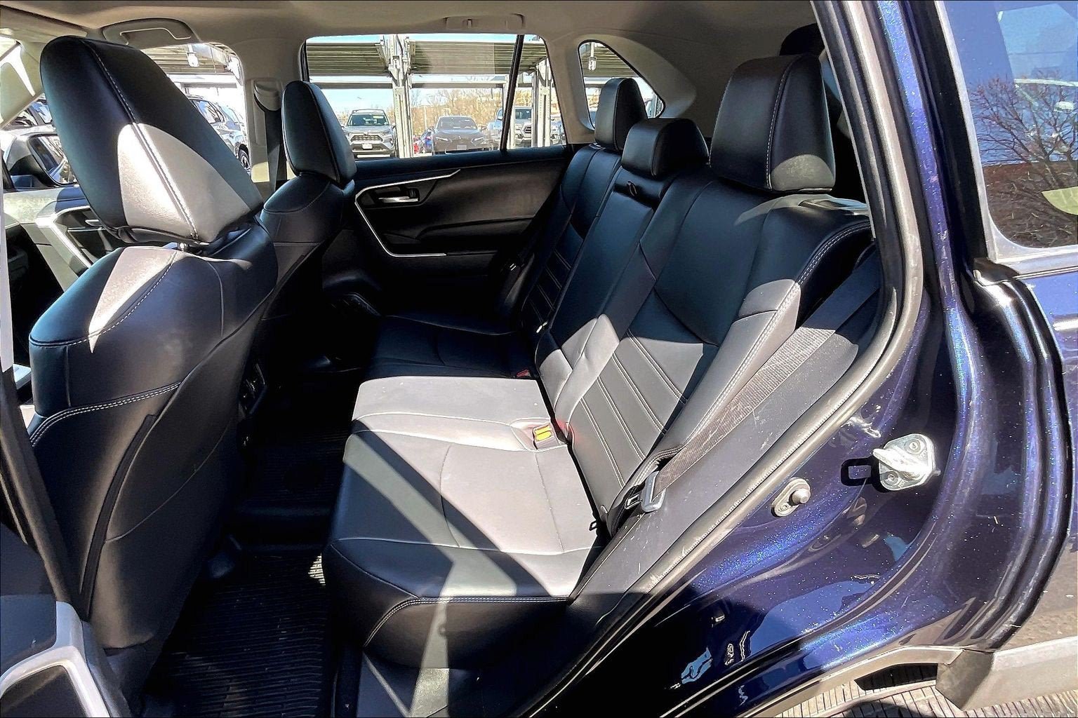 Used 2020 Toyota RAV4 XLE Premium AWD/4WD image 25