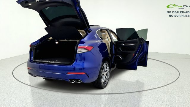 Used 2023 Maserati Levante GT AWD/4WD image 19