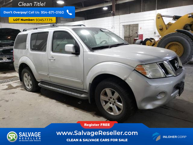 Used 2010 Nissan Pathfinder SE image 5