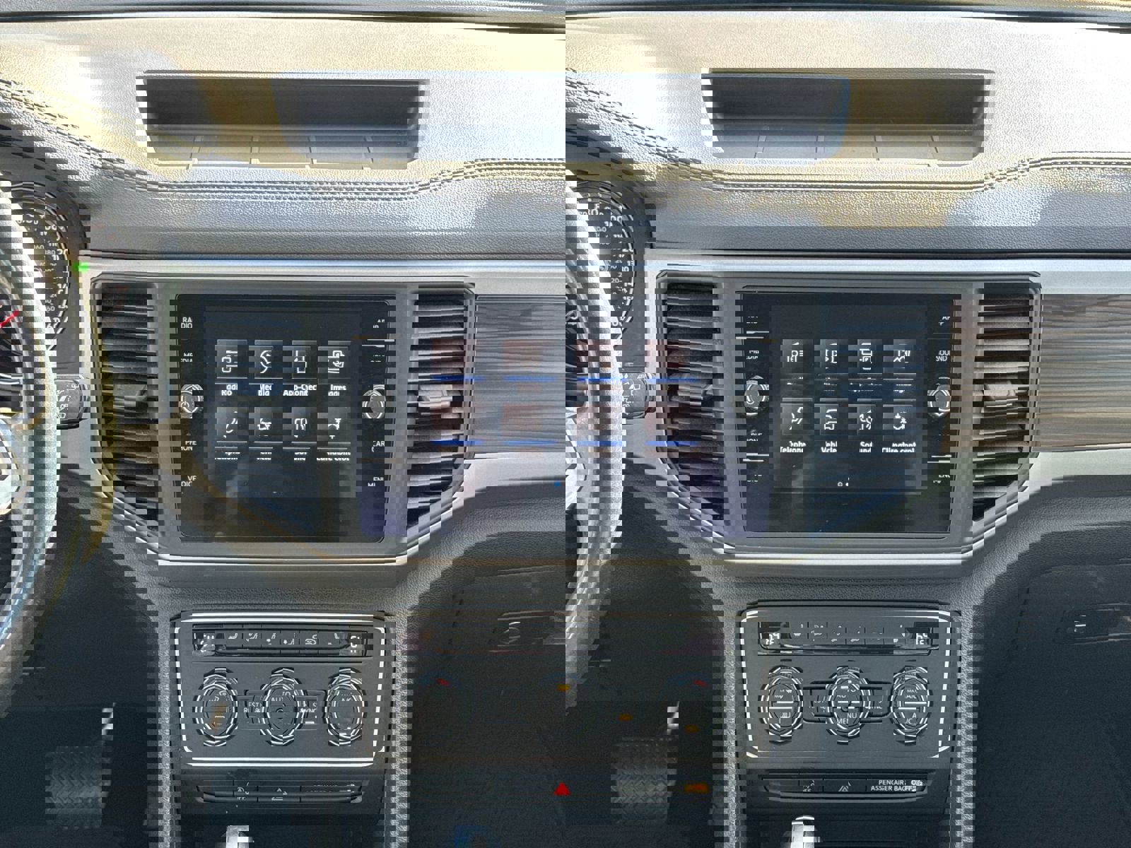 Used 2021 Volkswagen Atlas SE image 28