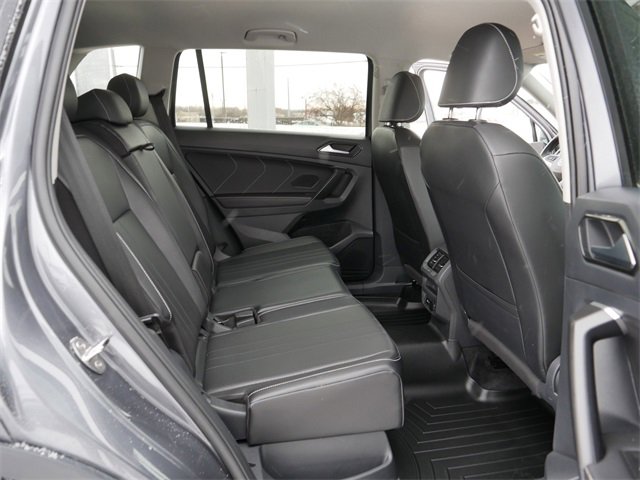 Certified 2024 Volkswagen Tiguan SE image 18
