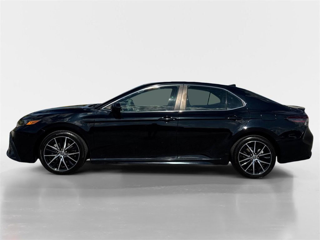 Used 2021 Toyota Camry SE image 4
