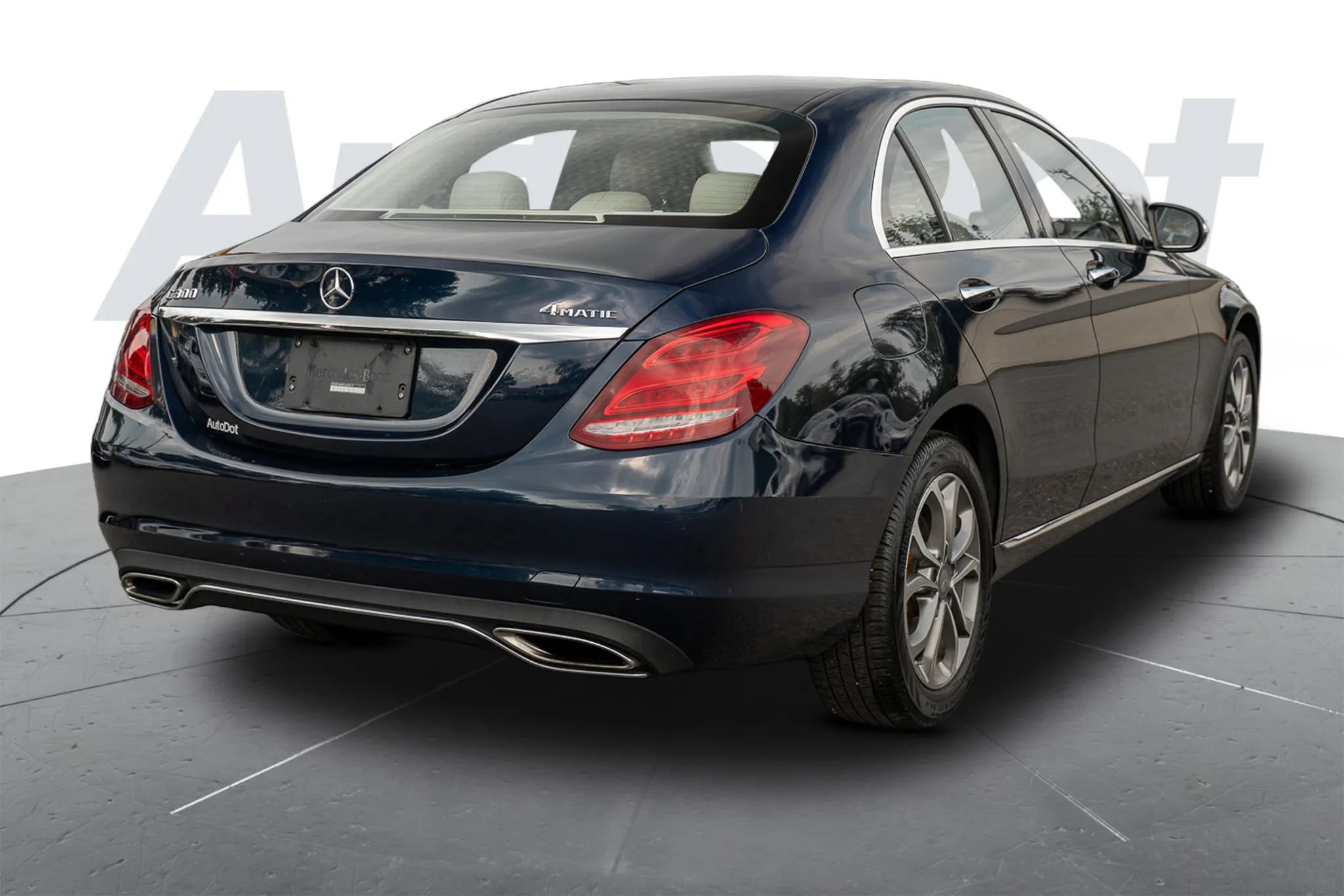 Used 2015 Mercedes-Benz C 300 4MATIC Sedan image 3