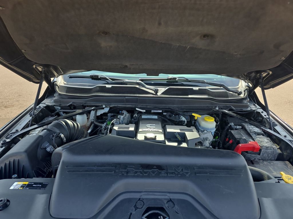 Used 2020 RAM 3500 Laramie image 32