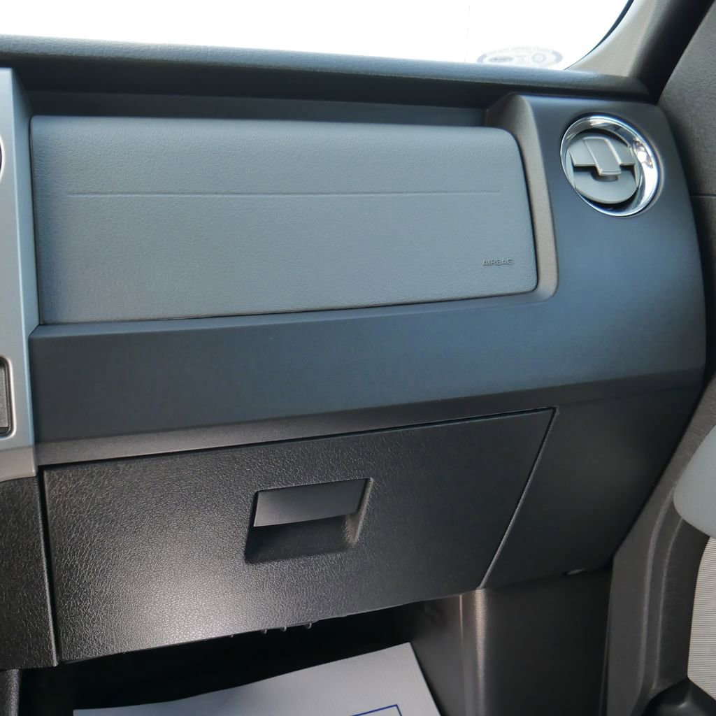 Used 2014 Ford F150 XLT w/ XLT Chrome Package image 34