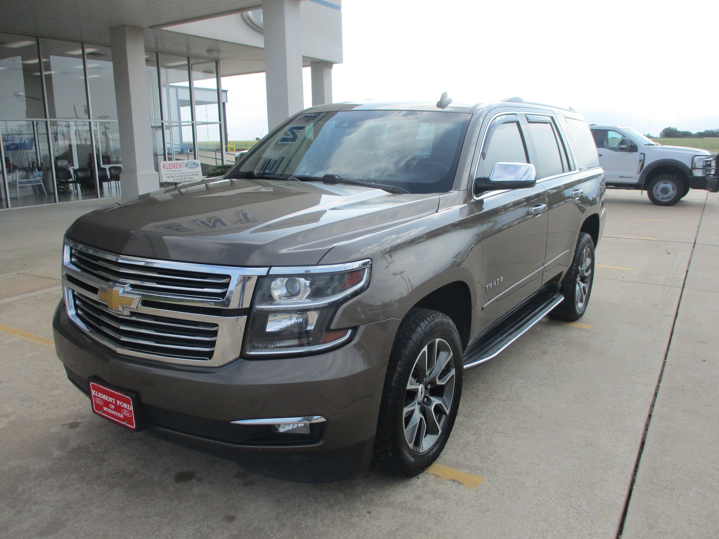 Used 2016 Chevrolet Tahoe LTZ AWD/4WD image 2
