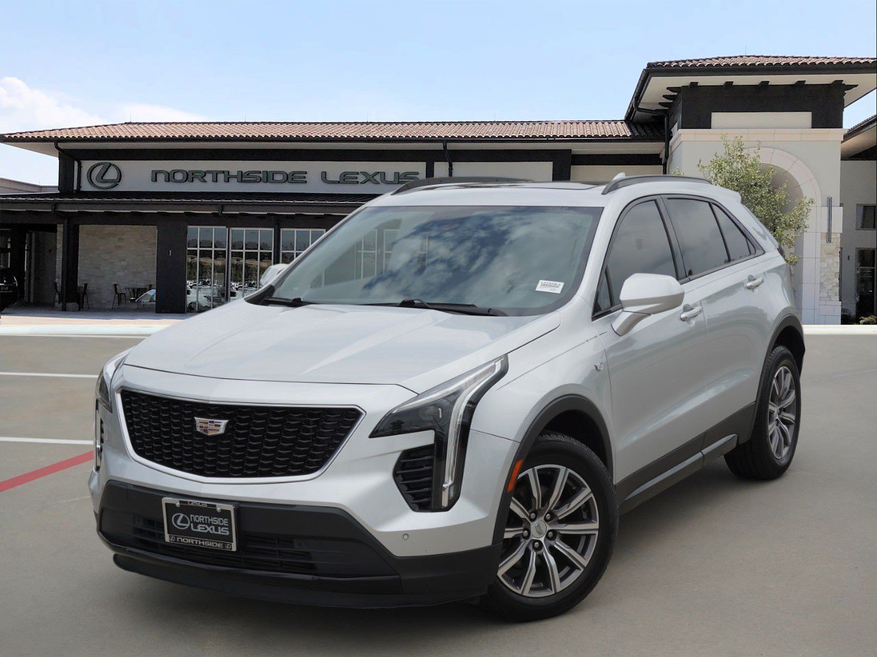 Used 2019 Cadillac XT4 Sport FWD image 1
