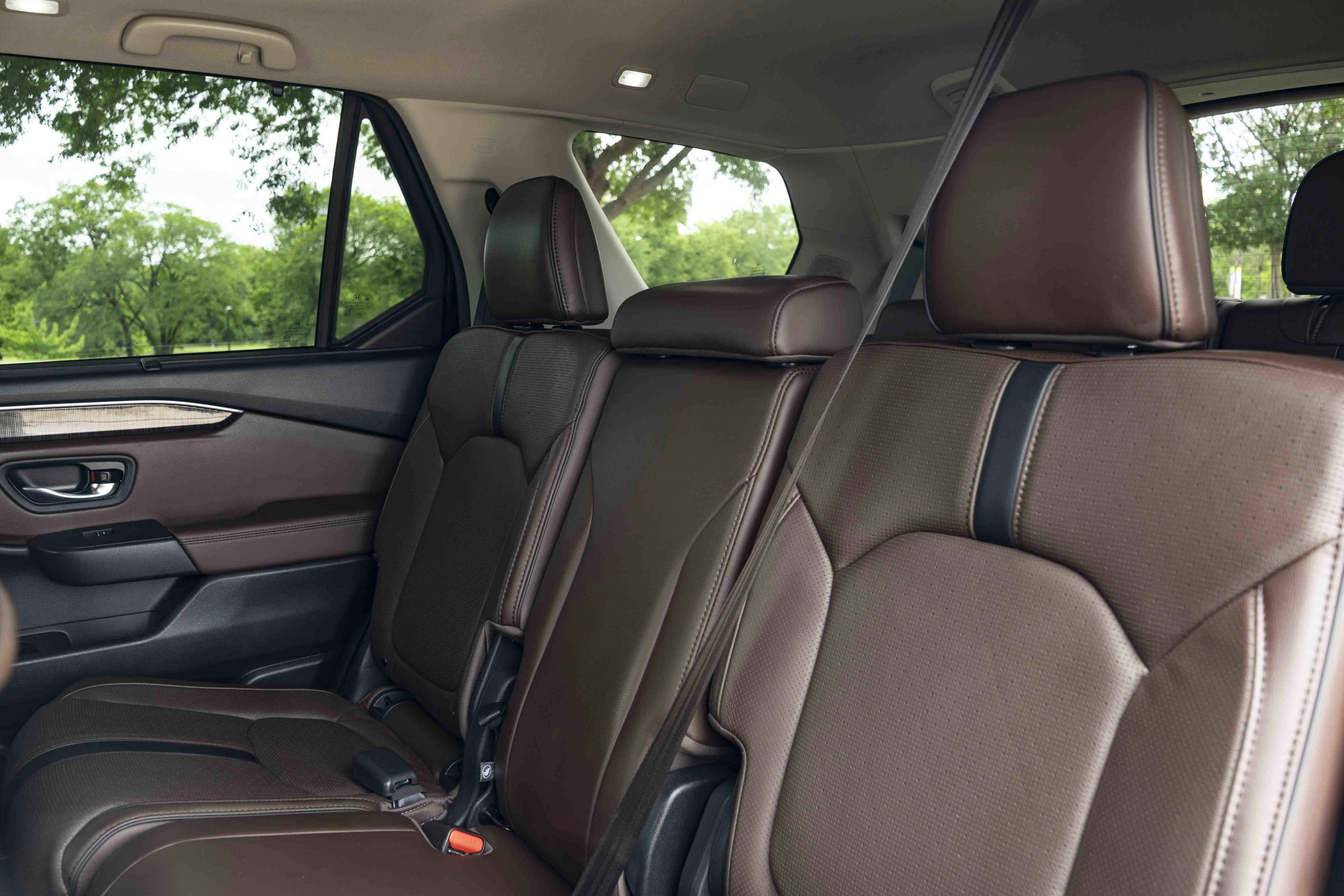 Used 2025 Honda Pilot Elite image 18