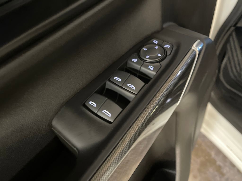 Used 2022 GMC Sierra 1500 AT4 AWD/4WD image 16