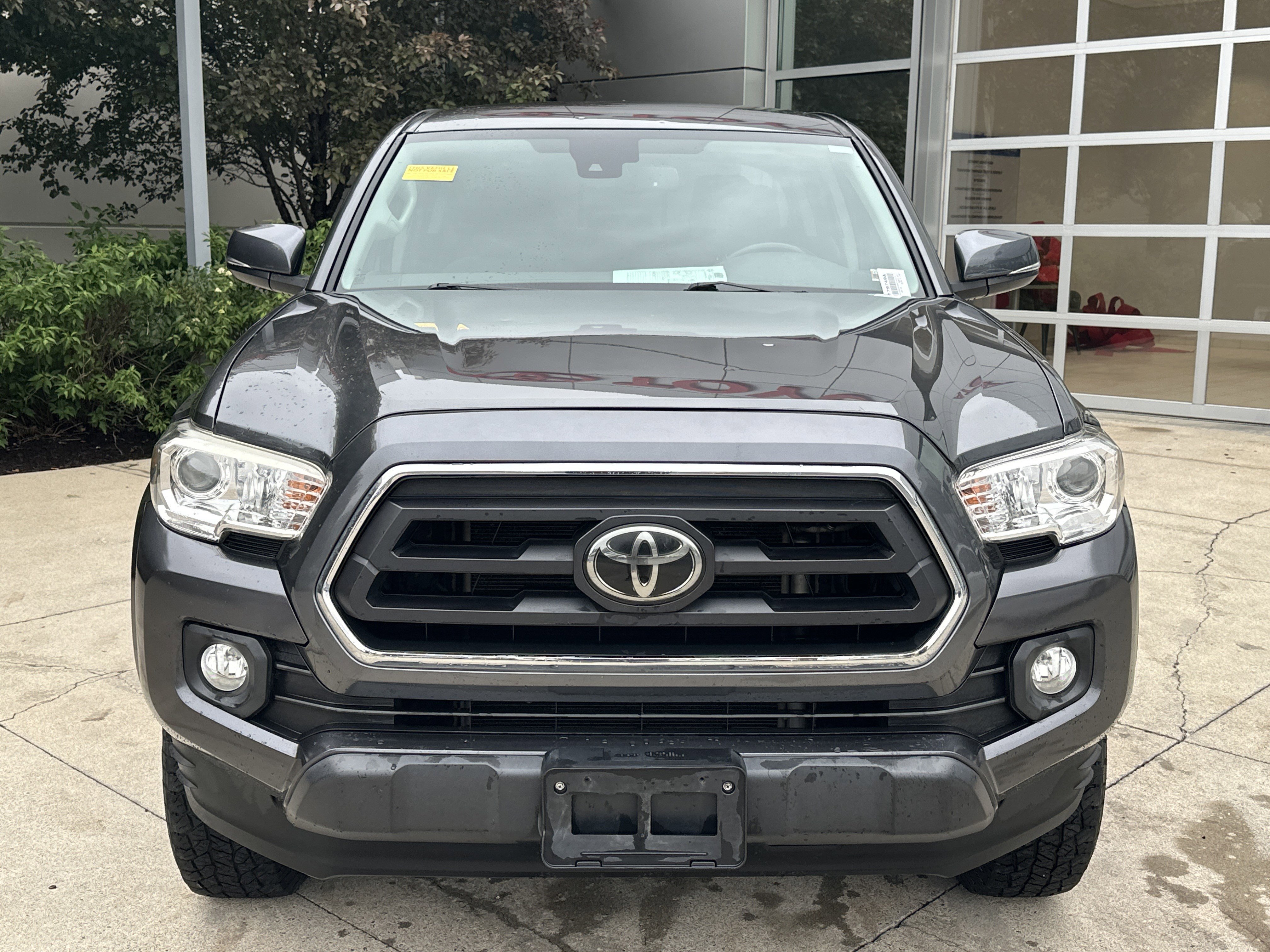 Used 2021 Toyota Tacoma SR5 w/ Technology Package AWD/4WD image 5