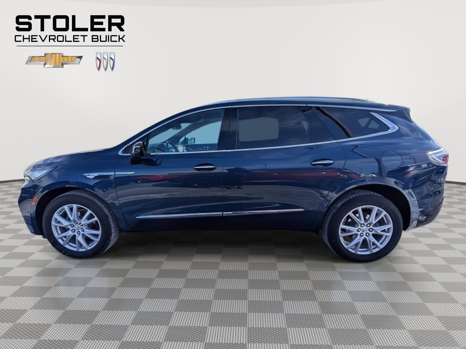 Used 2023 Buick Enclave Essence w/ Experience Buick Package image 2