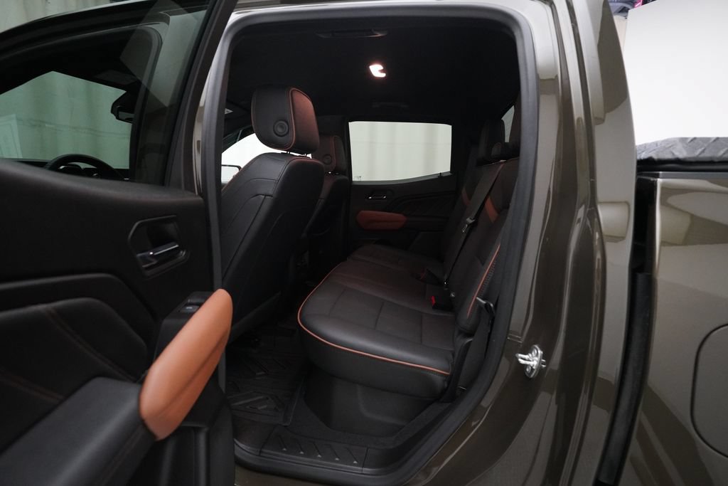 Used 2024 GMC Canyon AT4 w/ Canyon Safety Plus Package AWD/4WD image 15