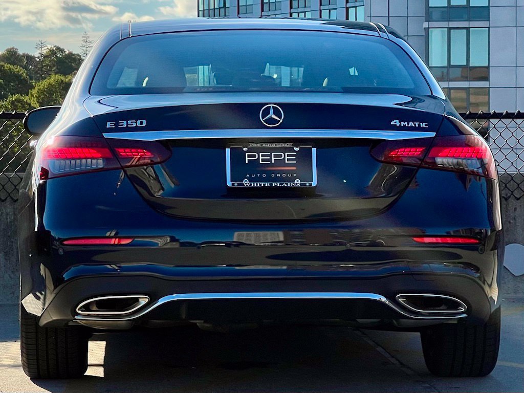Used 2023 Mercedes-Benz E 350 4MATIC Sedan image 6