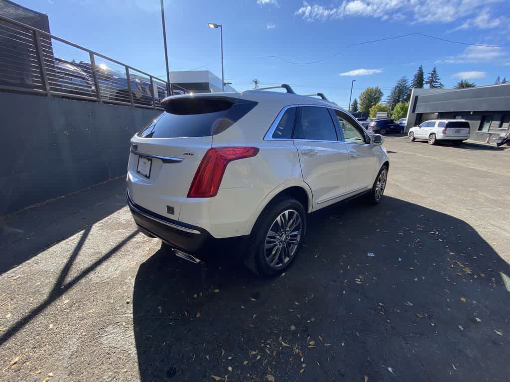 Used 2017 Cadillac XT5 Premium Luxury w/ Driver Assist Package AWD/4WD image 6