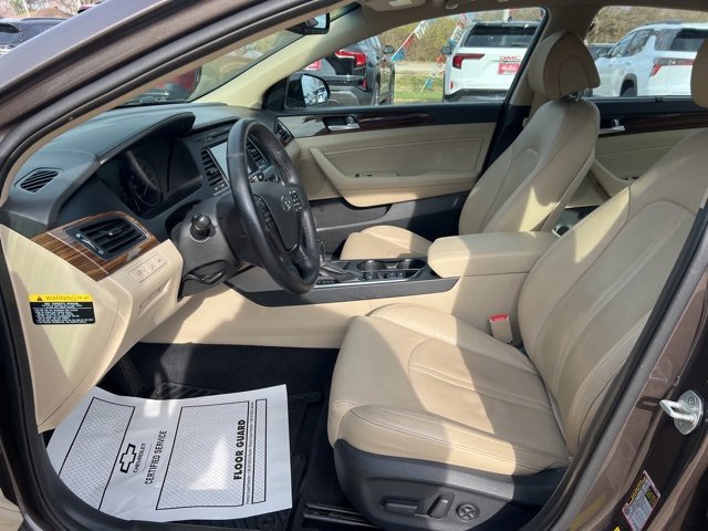 Used 2016 Hyundai Sonata Limited w/ Option Group 05 image 12