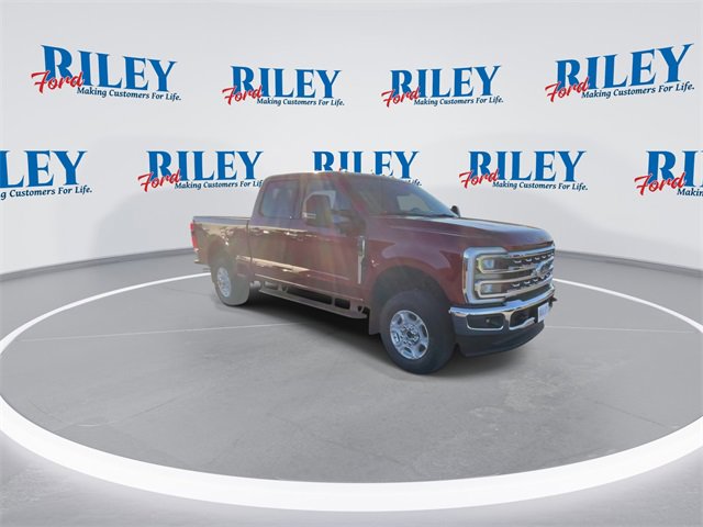 New 2026 Ford F350 XLT image 2