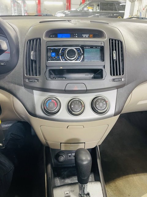 Used 2010 Hyundai Elantra GLS w/ Sunroof Pkg 3 image 12