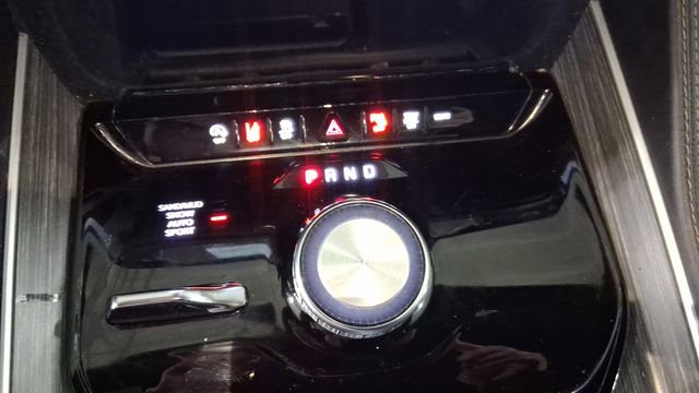 Used 2024 Jeep Wagoneer L Series II w/ Flexible Seating Group image 35