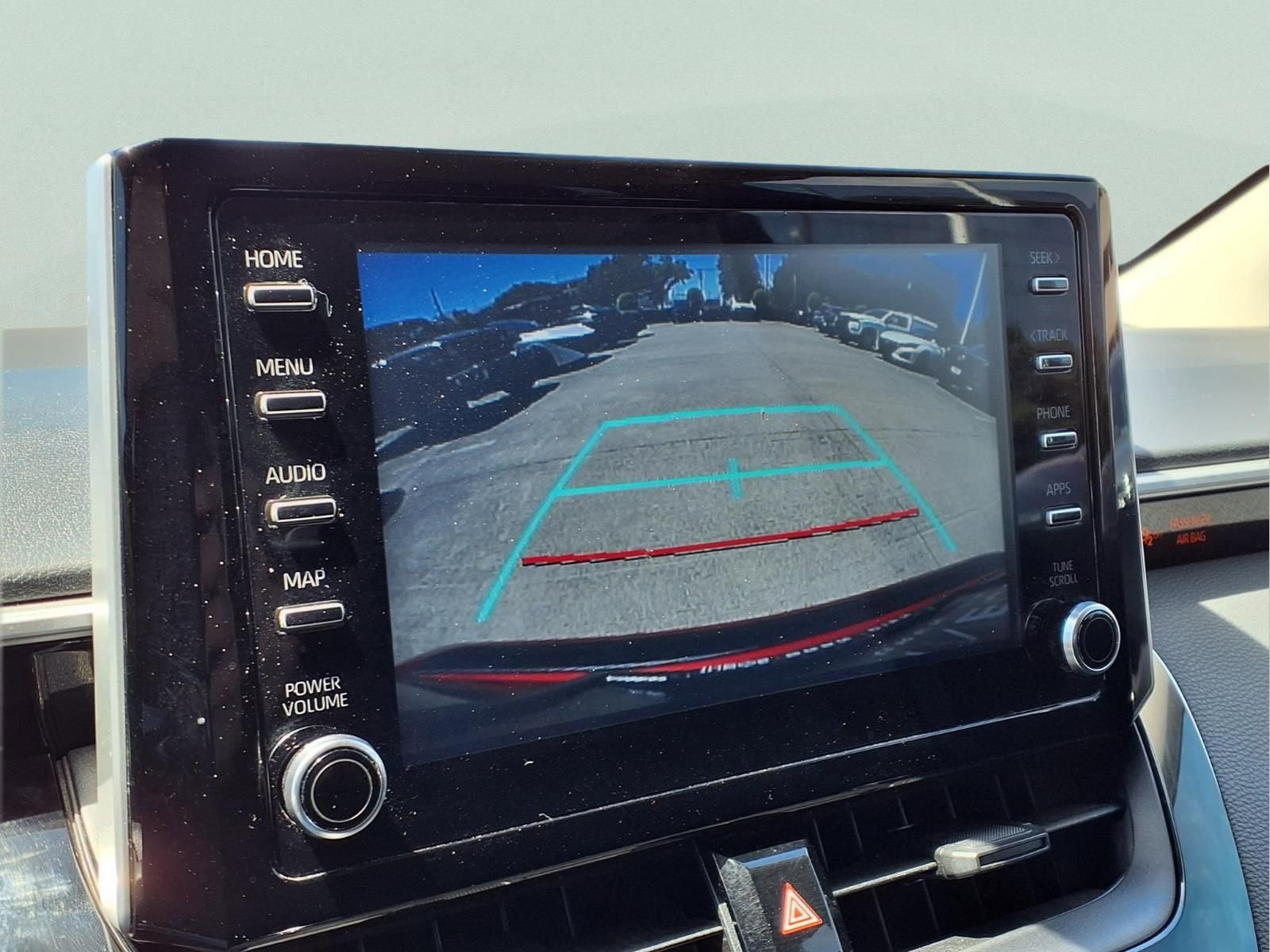 Used 2020 Toyota Corolla LE image 18