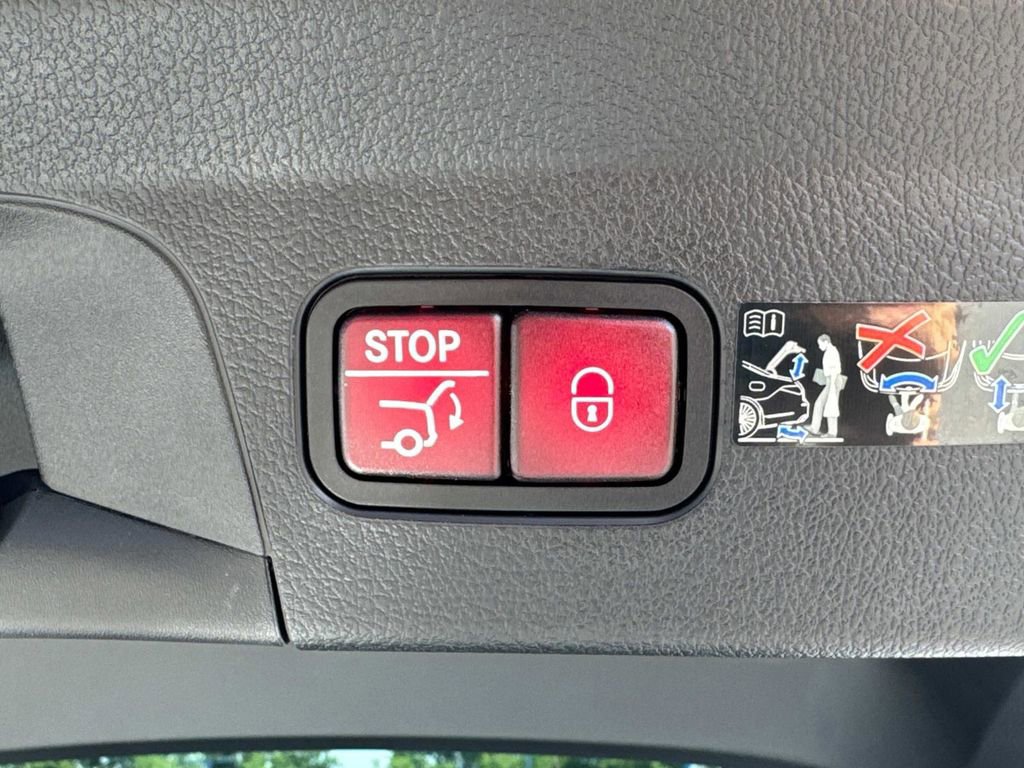 New 2025 Mercedes-Benz GLE 53 AMG 4MATIC Coupe image 8