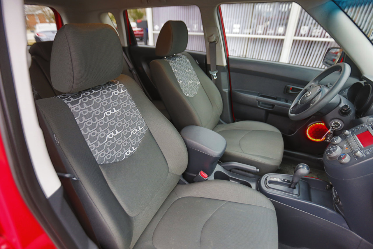 Used 2010 Kia Soul + w/ Audio Pkg image 19