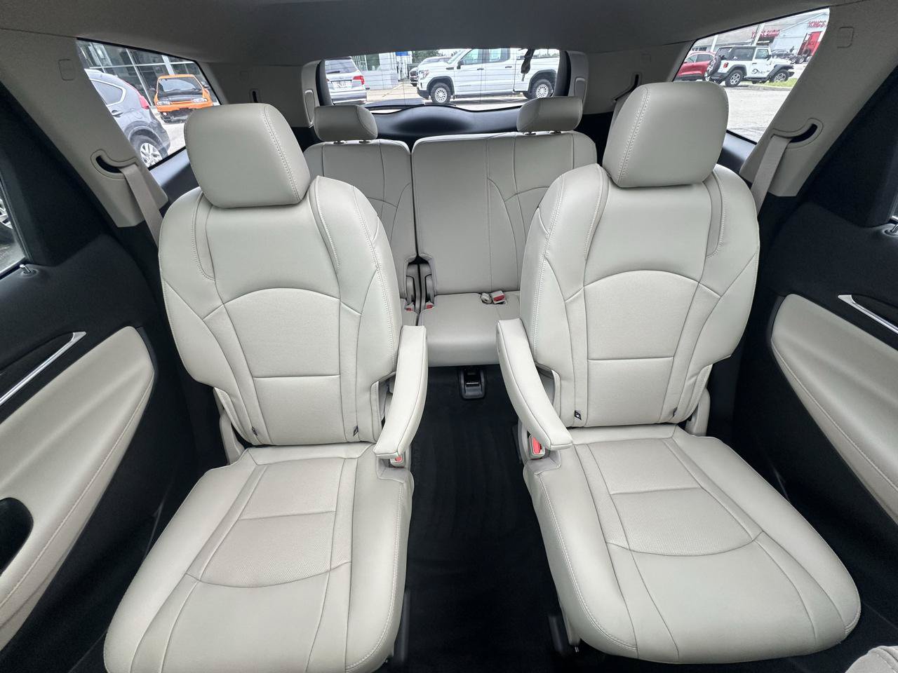 Used 2021 Buick Enclave Premium w/ Sun and Sites Package FWD image 34