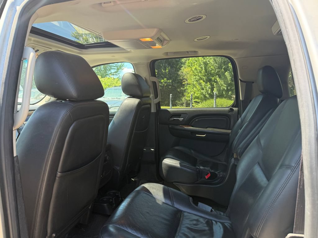 Used 2012 GMC Yukon XL Denali AWD/4WD image 14