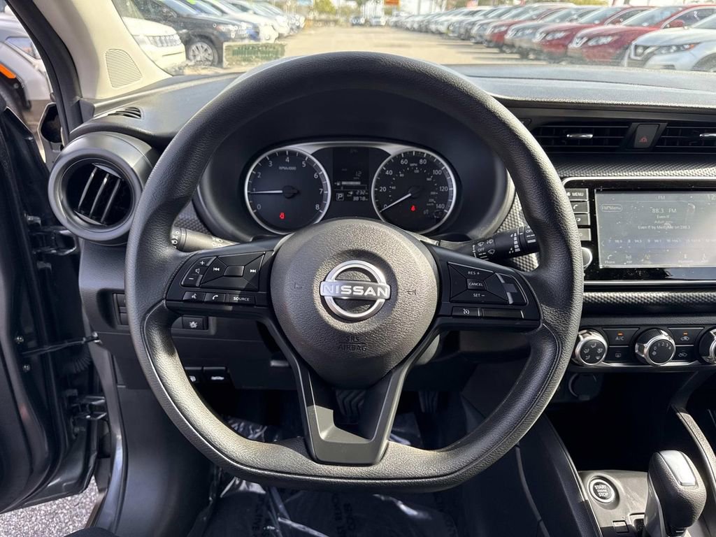 Certified 2025 Nissan Kicks Play S image 28