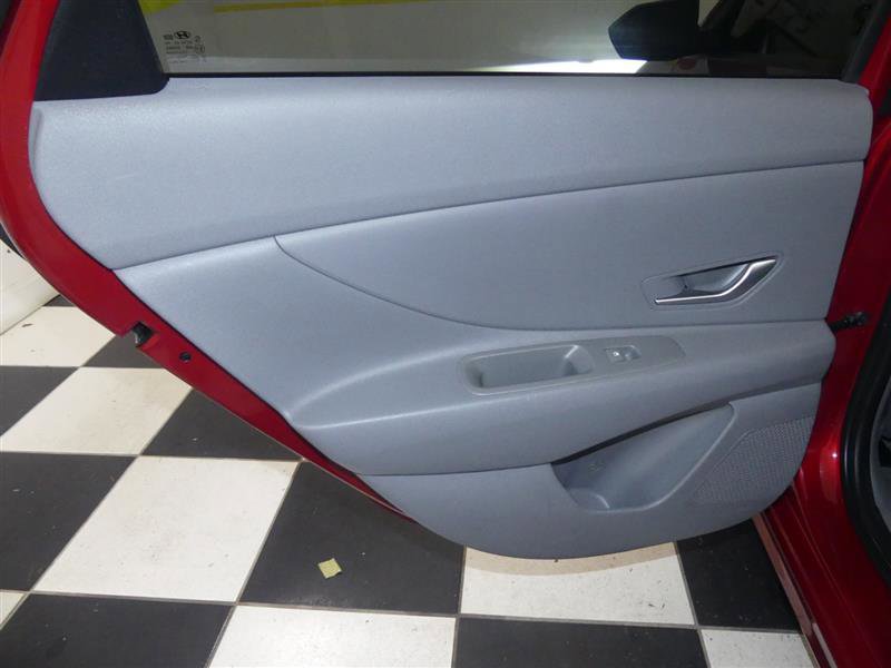 Used 2024 Hyundai Elantra SEL image 25