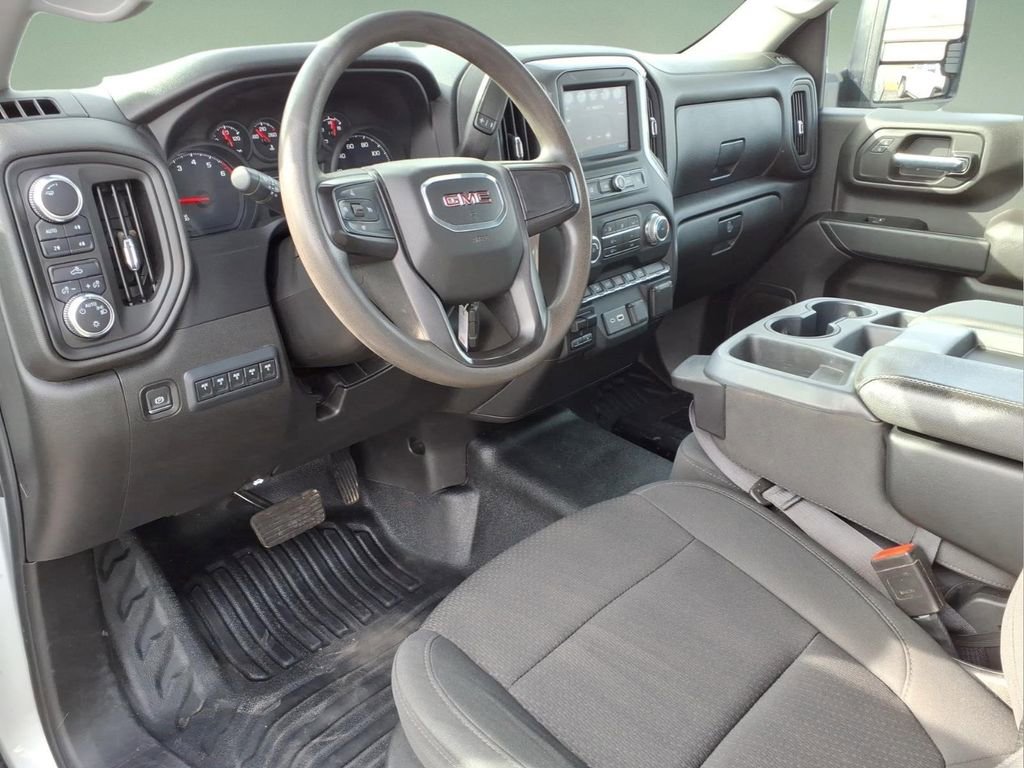Used 2022 GMC Sierra 3500 Pro w/ Convenience Package AWD/4WD image 4