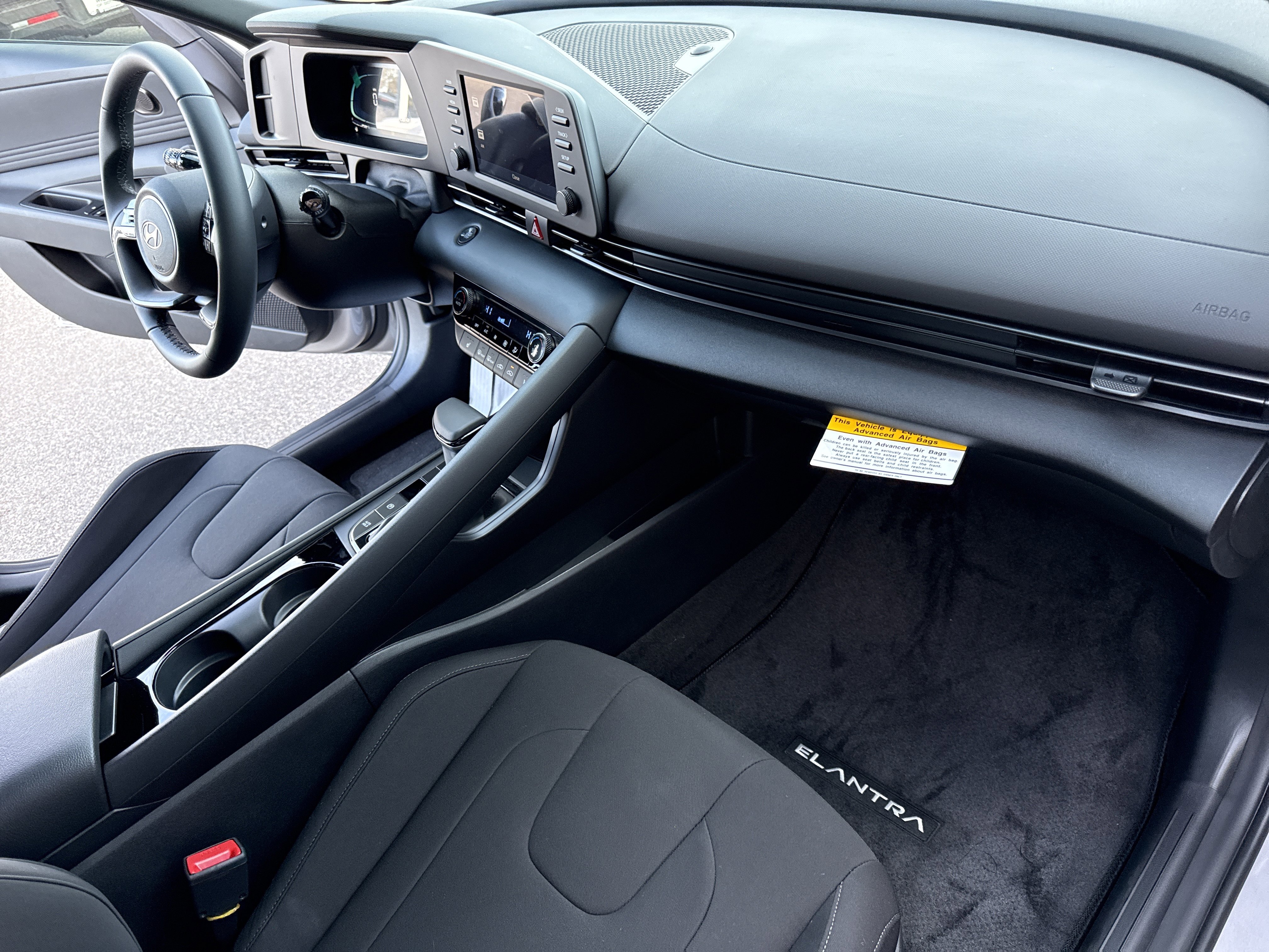 New 2026 Hyundai Elantra SEL Sport Premium image 17