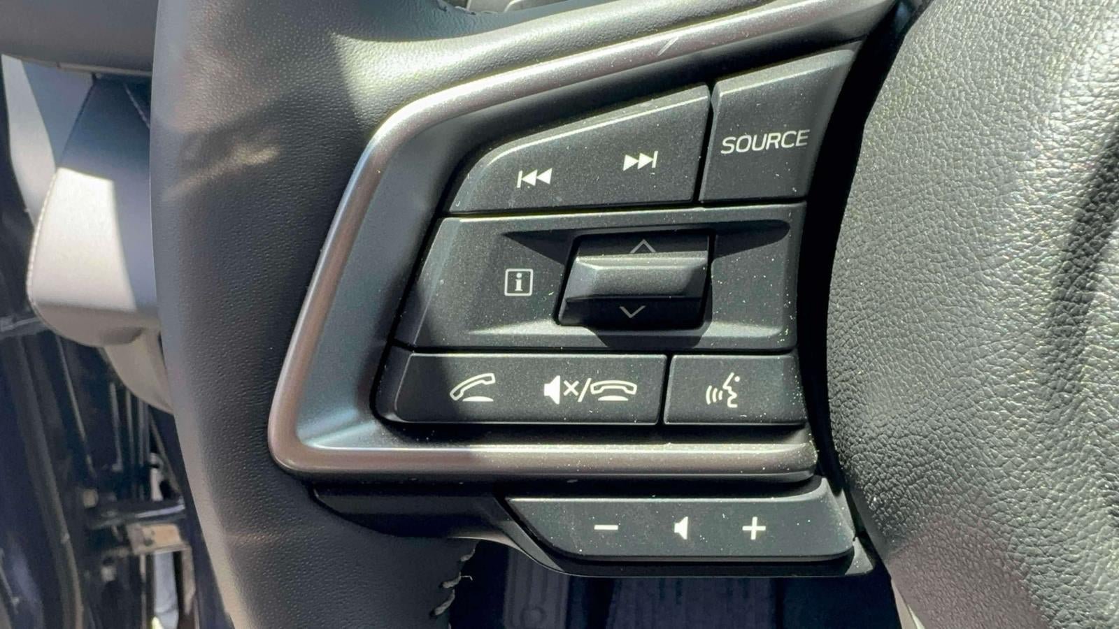 Used 2025 Subaru Ascent Touring AWD/4WD image 15