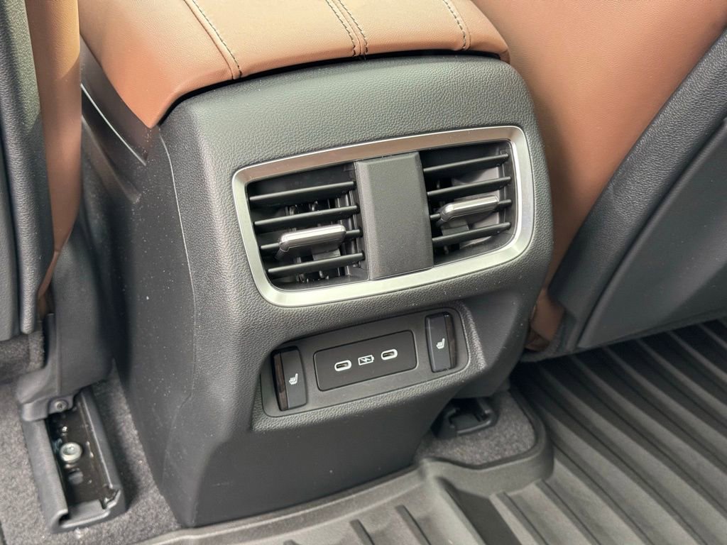 Used 2025 Acura RDX SH-AWD w/ Advance Package image 16