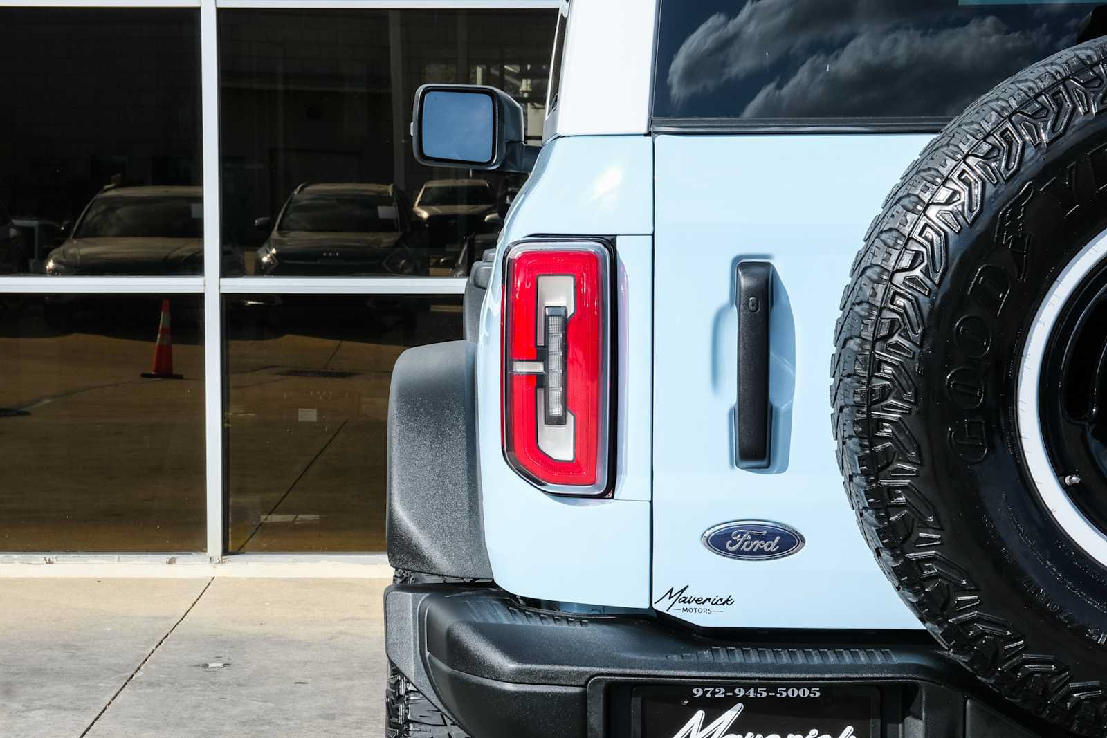 Used 2023 Ford Bronco Heritage Edition AWD/4WD image 13