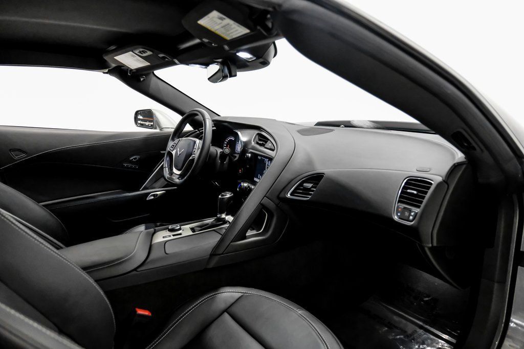 Used 2015 Chevrolet Corvette Z06 w/ 2LZ Preferred Equipment Group image 9