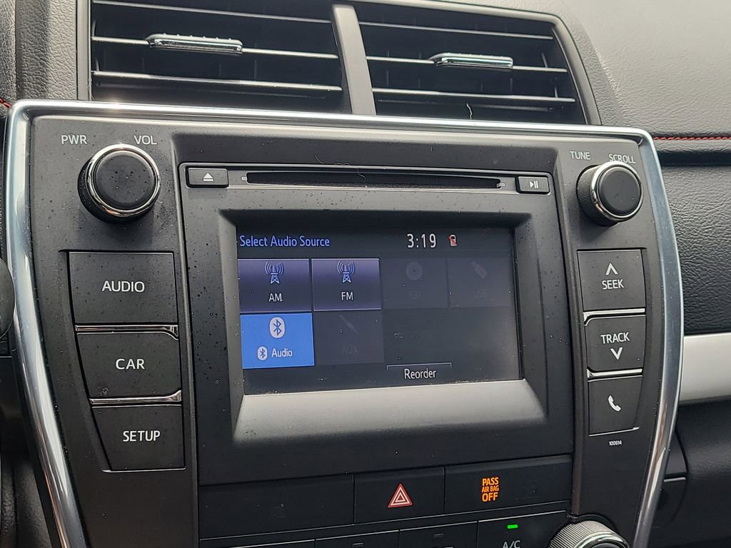 Used 2017 Toyota Camry SE FWD image 19