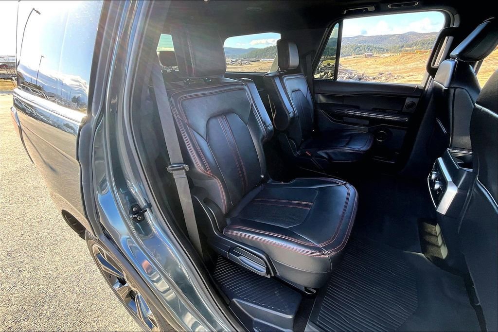 Used 2022 Ford Expedition Limited image 27
