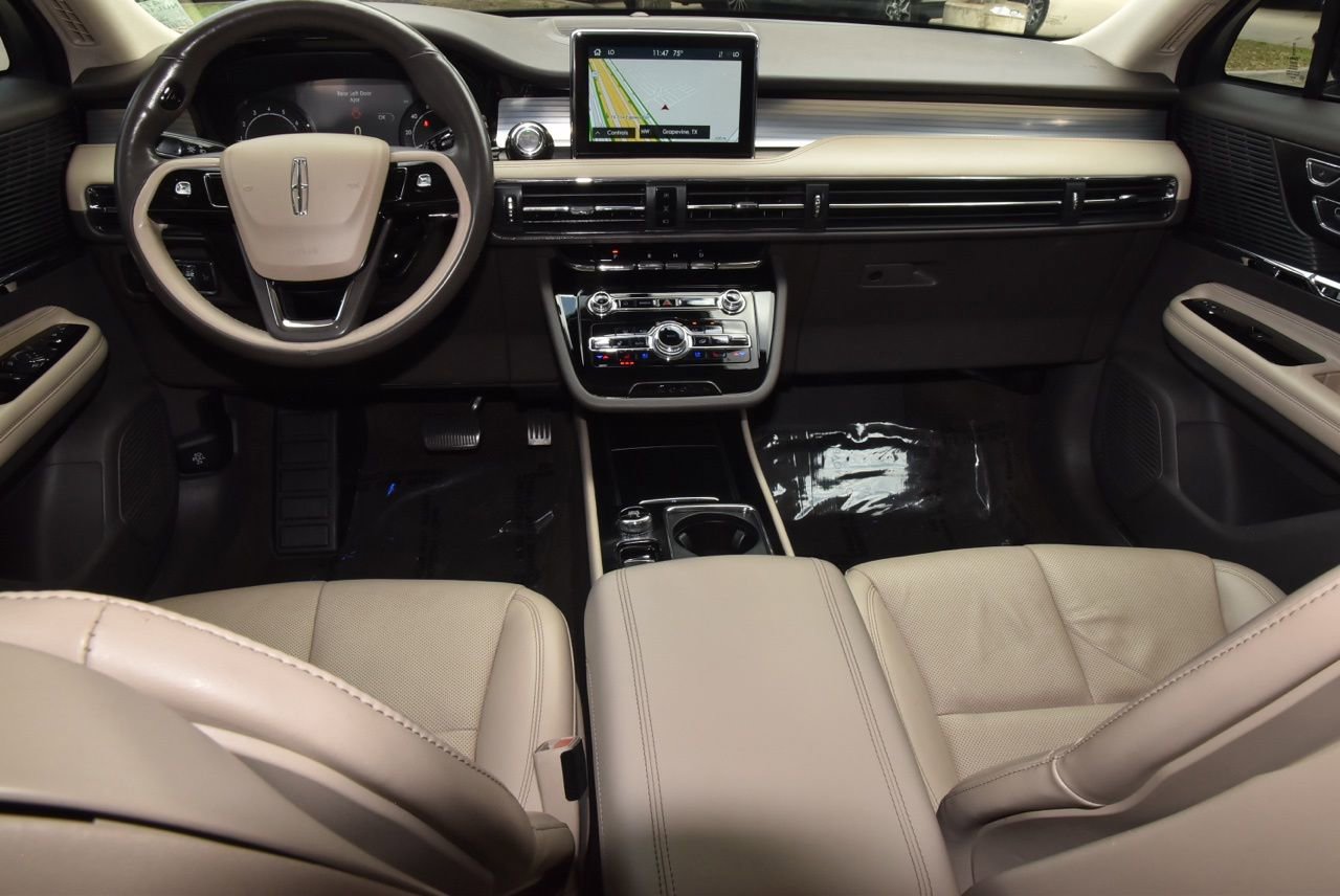 Used 2022 Lincoln Corsair FWD w/ Premium Package image 16