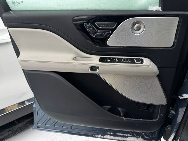New 2026 Lincoln Aviator Reserve image 12