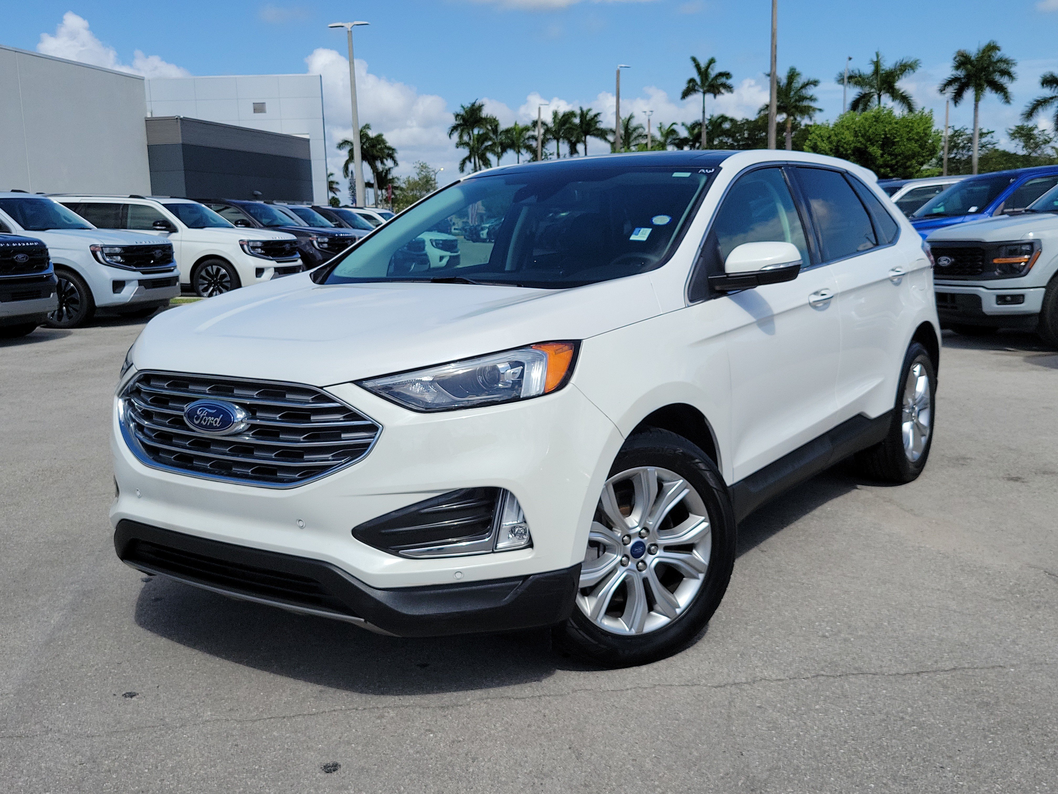 Used 2022 Ford Edge Titanium AWD/4WD image 1