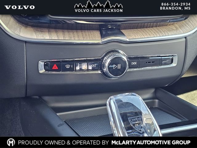 New 2026 Volvo XC60 B5 Plus w/ Protection Package Premier image 18