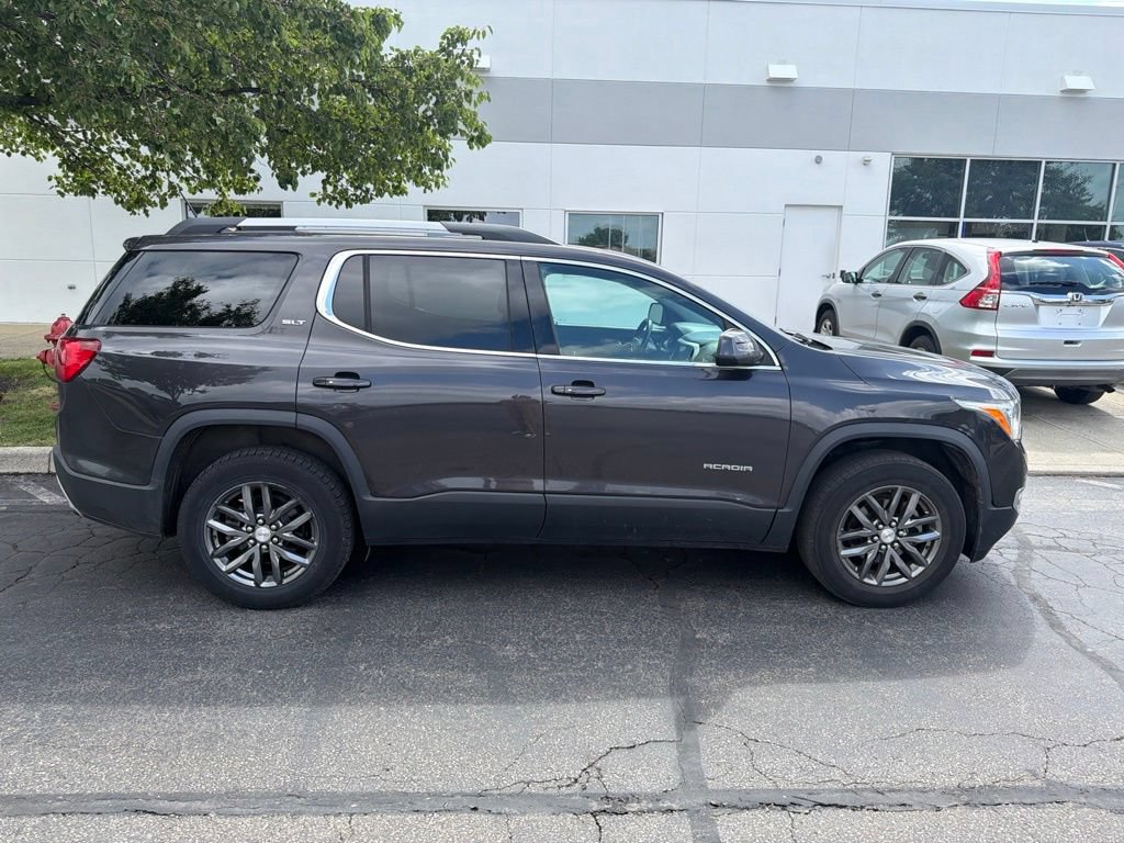 Used 2017 GMC Acadia SLT FWD image 3