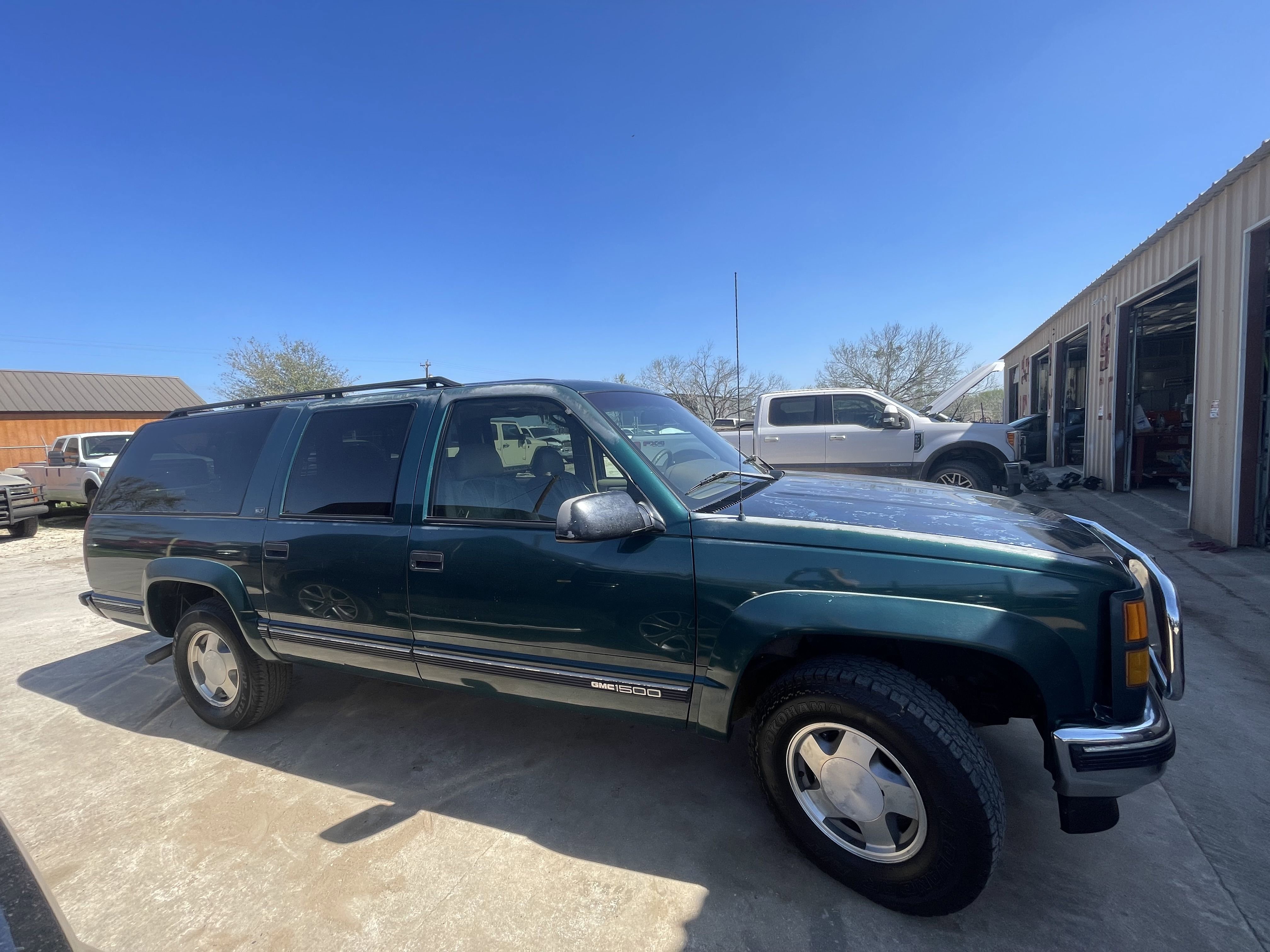 Used 1995 GMC Suburban 4WD image 10