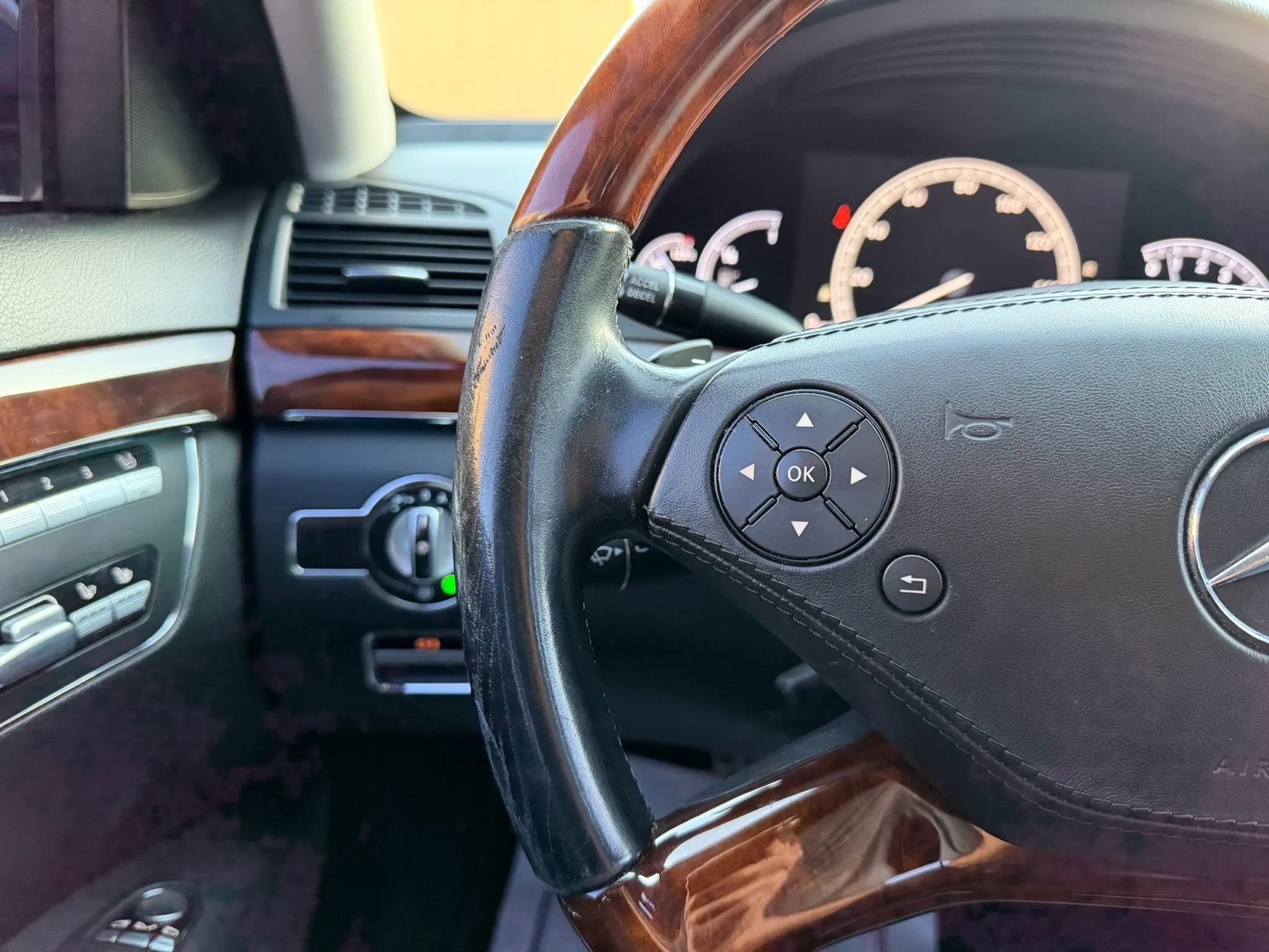 Used 2012 Mercedes-Benz S 550 image 24